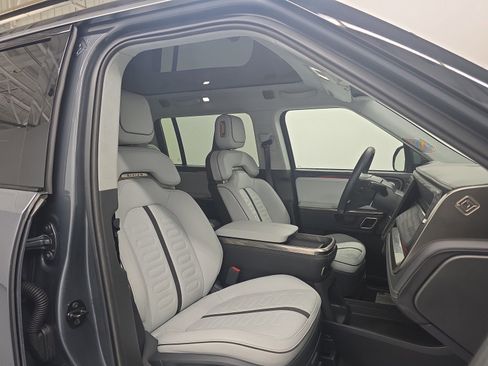 Used 2023 Rivian R1S Adventure AWD/4WD image 24