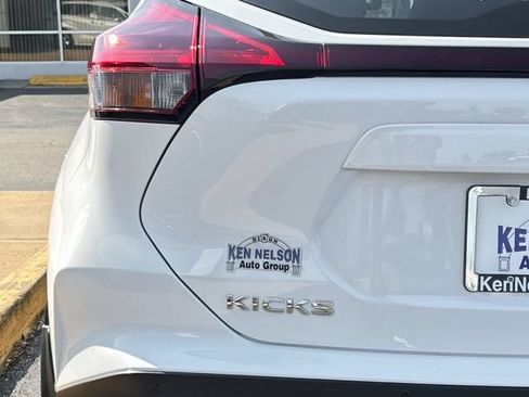 Used 2023 Nissan Kicks SV FWD image 9