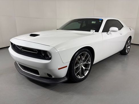 Used 2022 Dodge Challenger GT RWD image 8