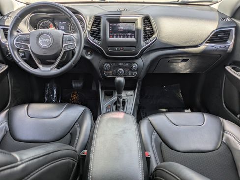 Used 2019 Jeep Cherokee Latitude Plus FWD image 15