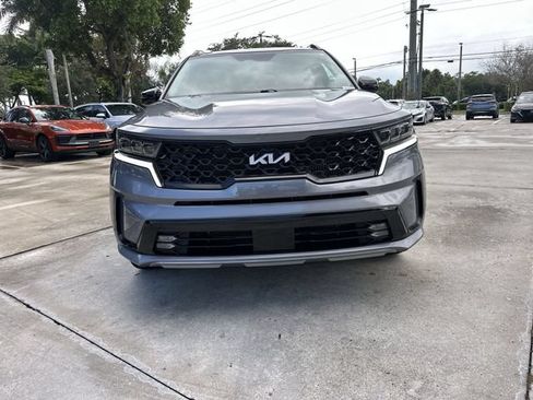Used 2023 Kia Sorento SX FWD image 19