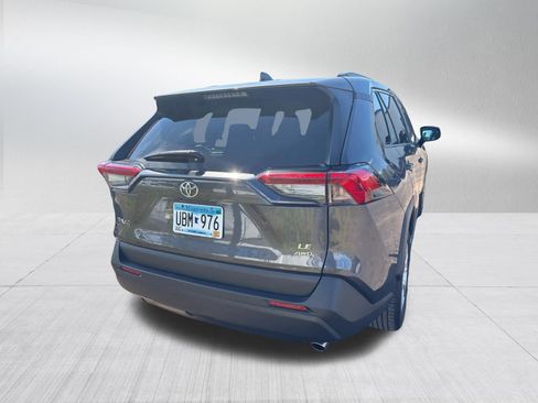 Used 2019 Toyota RAV4 LE w/ Carpet Mat Package AWD/4WD image 9
