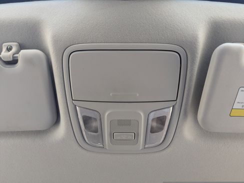 Used 2019 Kia Niro LX image 26