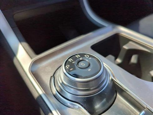 Used 2024 Ford Edge SEL image 14