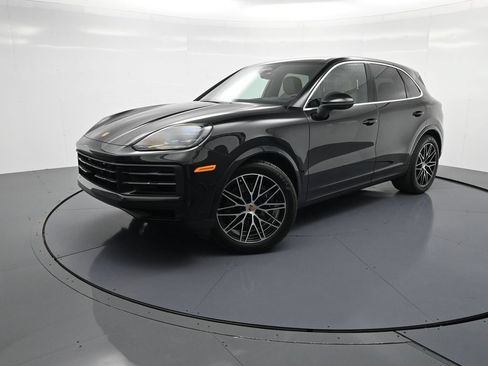 Certified 2026 Porsche Cayenne AWD/4WD image 1