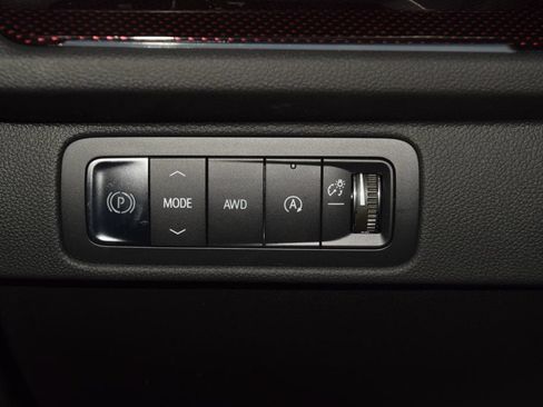 New 2026 Chevrolet Traverse RS w/ LPO, Floor Liner Package AWD/4WD image 36