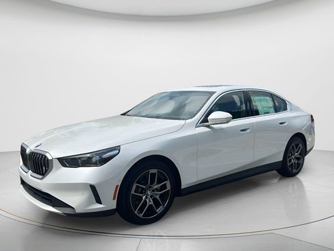 New 2027 BMW 530i w/ Premium Package RWD image 1