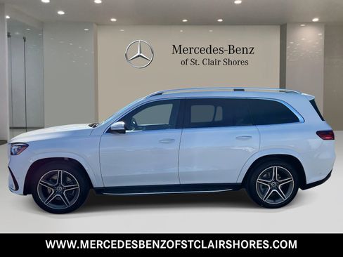 Used 2026 Mercedes-Benz GLS 450 4MATIC image 2