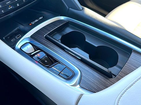 Used 2022 Buick Enclave Avenir w/ Avenir Technology Package image 34