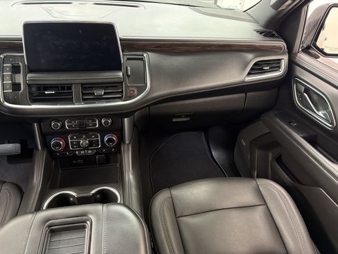 Used 2023 Chevrolet Tahoe Z71 AWD/4WD image 32