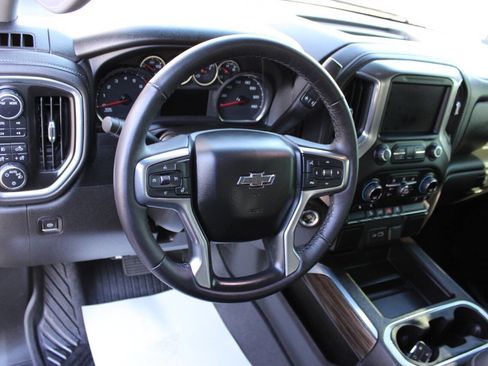 Used 2022 Chevrolet Silverado 1500 LT Trail Boss w/ Bed Protection Package image 9