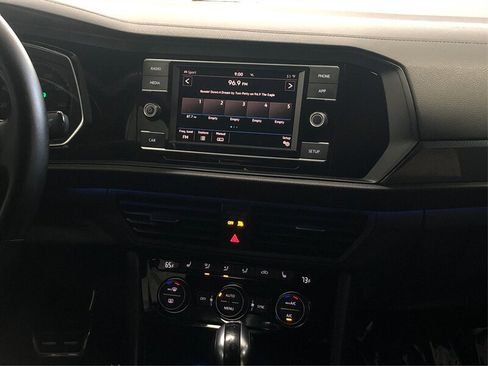 Used 2019 Volkswagen Jetta GLI image 13