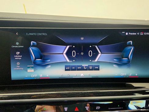 Used 2024 BMW i7 xDrive60 w/ Executive Package image 19