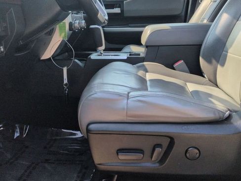 Used 2019 Toyota Tundra Limited image 12