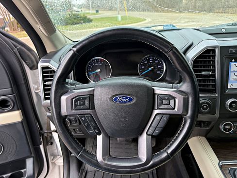 Used 2019 Ford Expedition Platinum image 14