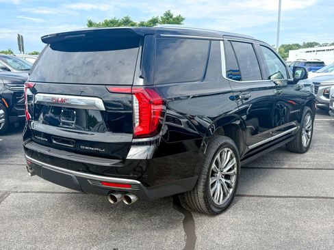 Certified 2021 GMC Yukon Denali w/ Denali Premium Package AWD/4WD image 8