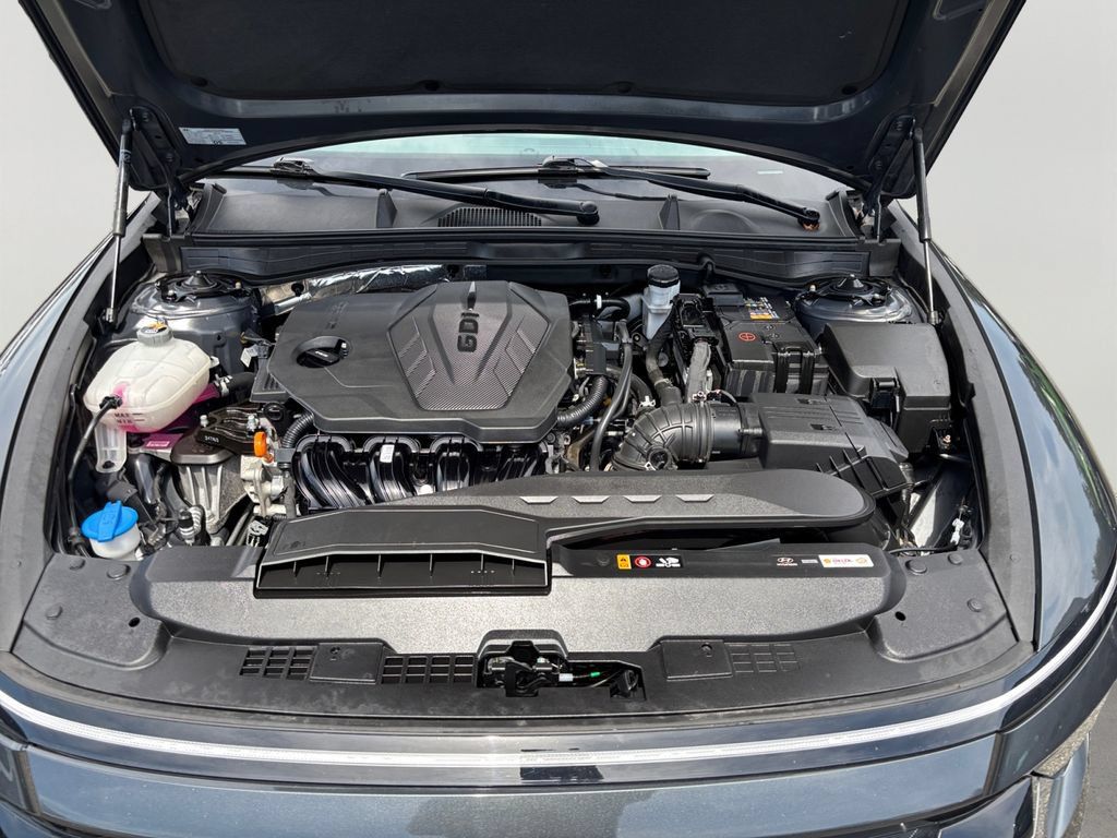 Used 2025 Hyundai Sonata SEL FWD image 9