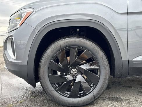 New 2025 Volkswagen Atlas SE image 5