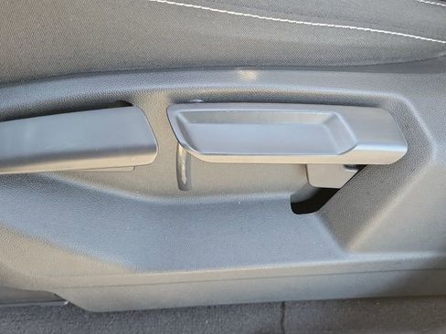 Used 2021 Volkswagen Atlas Cross Sport S image 19