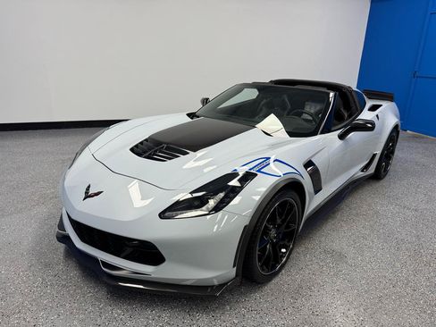Used 2018 Chevrolet Corvette Z06 w/ Carbon 65 Edition RWD image 1
