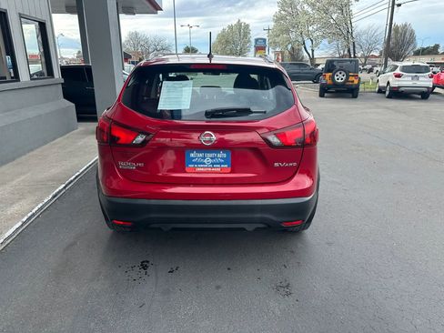 Used 2017 Nissan Rogue Sport SV w/ SV Premium Package image 41