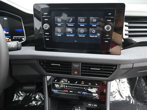 New 2025 Volkswagen Jetta SE image 47