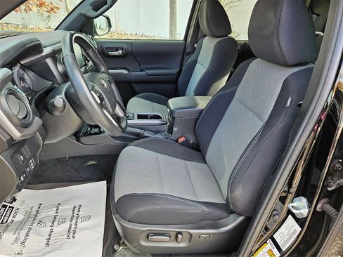 Certified 2023 Toyota Tacoma TRD Off-Road image 10