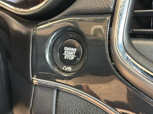 Used 2018 Jeep Grand Cherokee Trailhawk AWD/4WD image 21