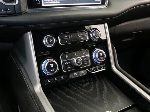 Used 2023 GMC Yukon XL Denali image 22