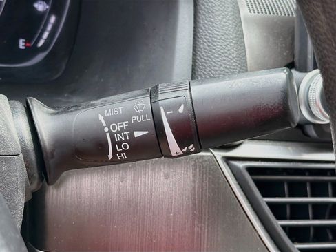 Used 2018 Honda Accord LX image 16