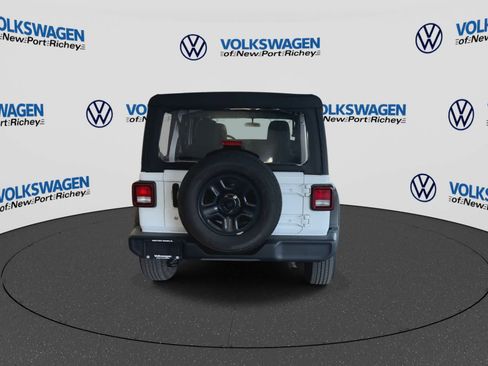 Used 2023 Jeep Wrangler Unlimited Sport AWD/4WD image 7