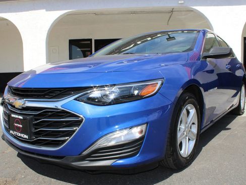 Used 2023 Chevrolet Malibu LS FWD image 4
