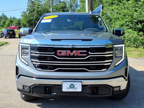 Used 2025 GMC Sierra 1500 SLT AWD/4WD image 8