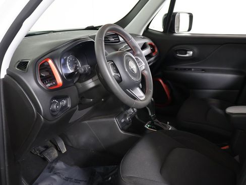 Used 2023 Jeep Renegade Trailhawk w/ Trailer Tow Group image 21