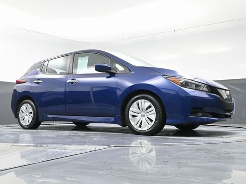 Used 2023 Nissan Leaf S image 44