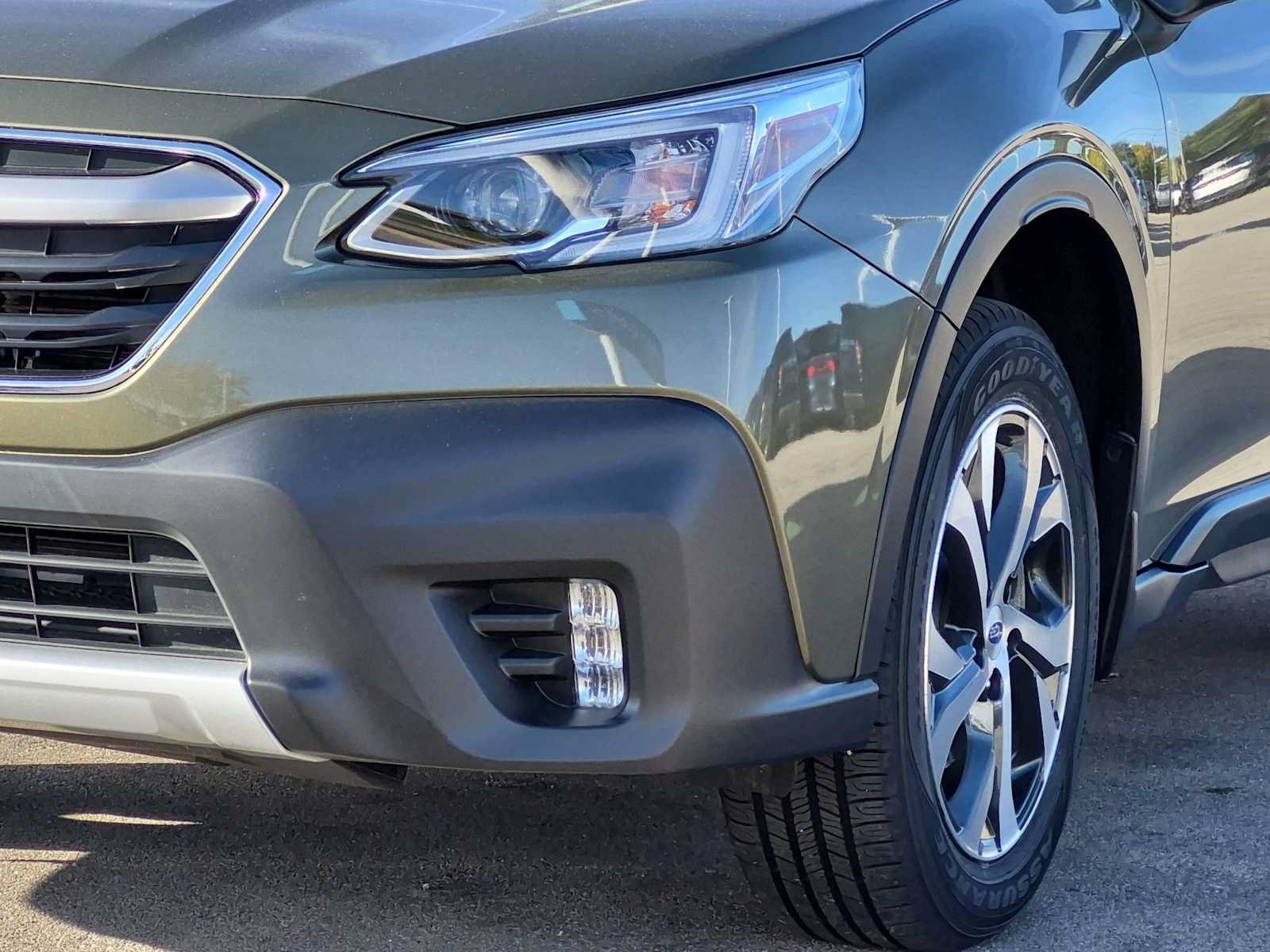 Used 2020 Subaru Outback Touring w/ Popular Package #2 AWD/4WD image 11