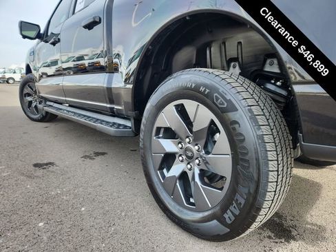 Used 2025 Ford F150 Lightning Flash image 15