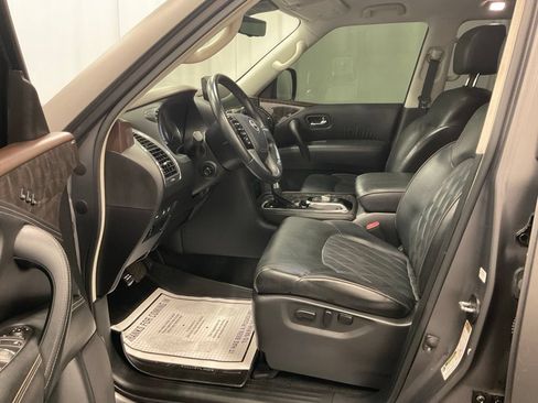 Used 2021 Nissan Armada Platinum w/ Captain's Chairs Package RWD image 4