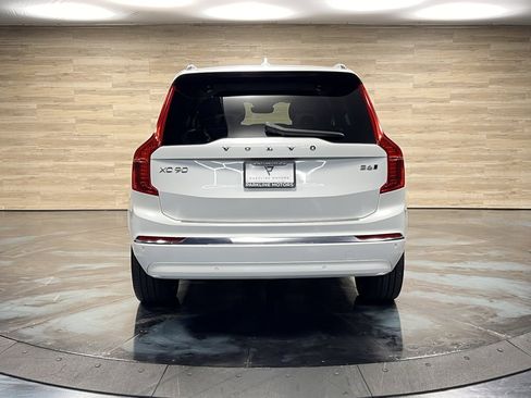 Used 2024 Volvo XC90 B6 Ultimate w/ Protection Package Premier image 10
