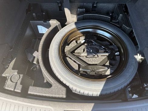 Used 2025 Cadillac XT5 Luxury FWD image 21