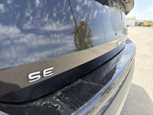 Used 2025 Volkswagen Taos SE FWD image 40