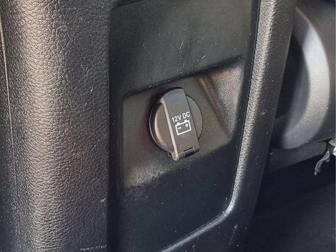 Used 2017 Dodge Journey SE w/ Flexible Seating Group FWD image 19