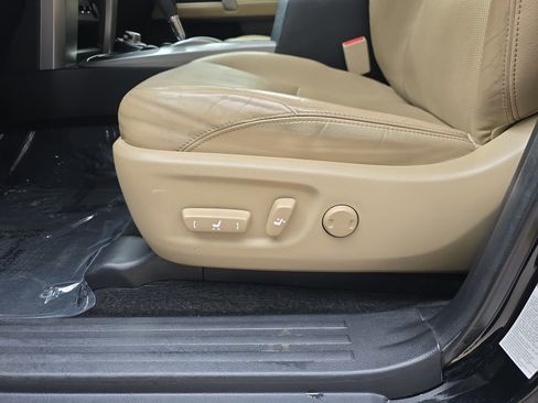 Used 2017 Toyota 4Runner Limited image 31