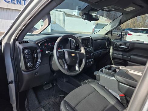 Certified 2025 Chevrolet Silverado 1500 Custom image 2