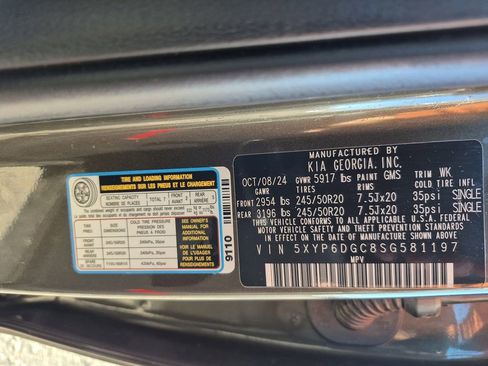 Certified 2025 Kia Telluride S image 29