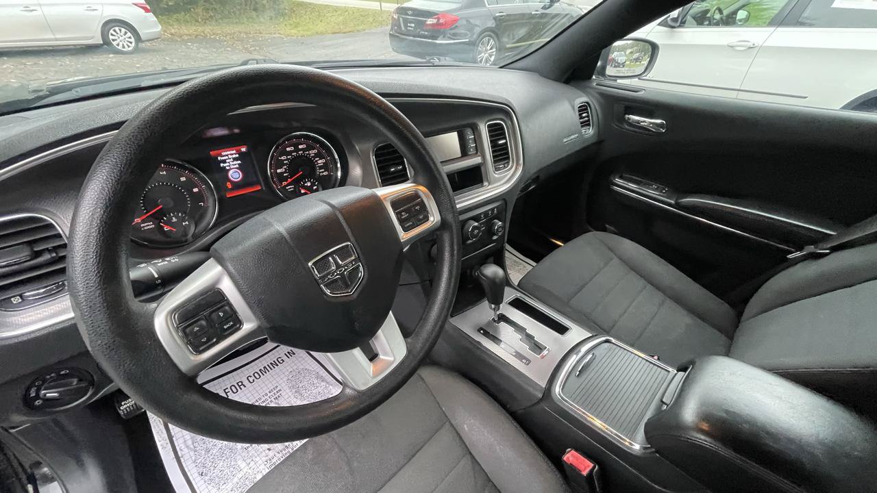 Used 2012 Dodge Charger SE RWD image 17