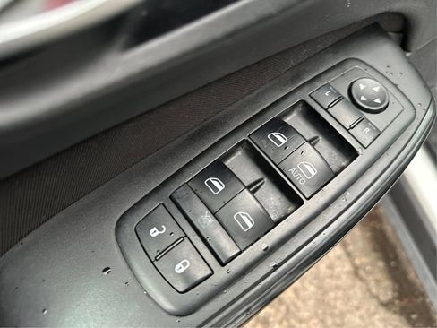 Used 2014 Jeep Cherokee Latitude image 33