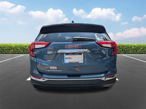Used 2024 GMC Terrain SLT FWD image 6