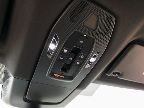 New 2025 Porsche Macan 4S Electric image 21