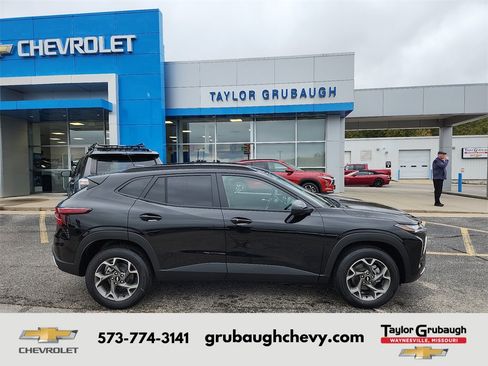 New 2026 Chevrolet Trax LT w/ Driver Confidence Package image 1